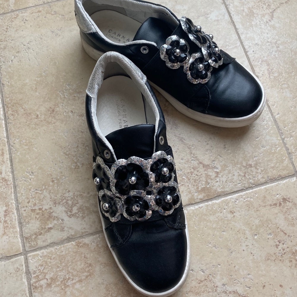 Carnaby Glittery Flower Slip-on Sneakers
